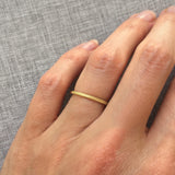 Dotted band in White Gold
