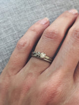 Dotted band in White Gold